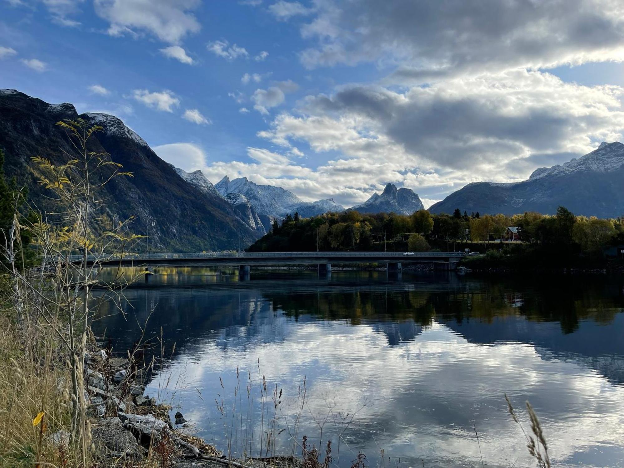 Appartement Bakkebo Rampestreken à Åndalsnes Extérieur photo